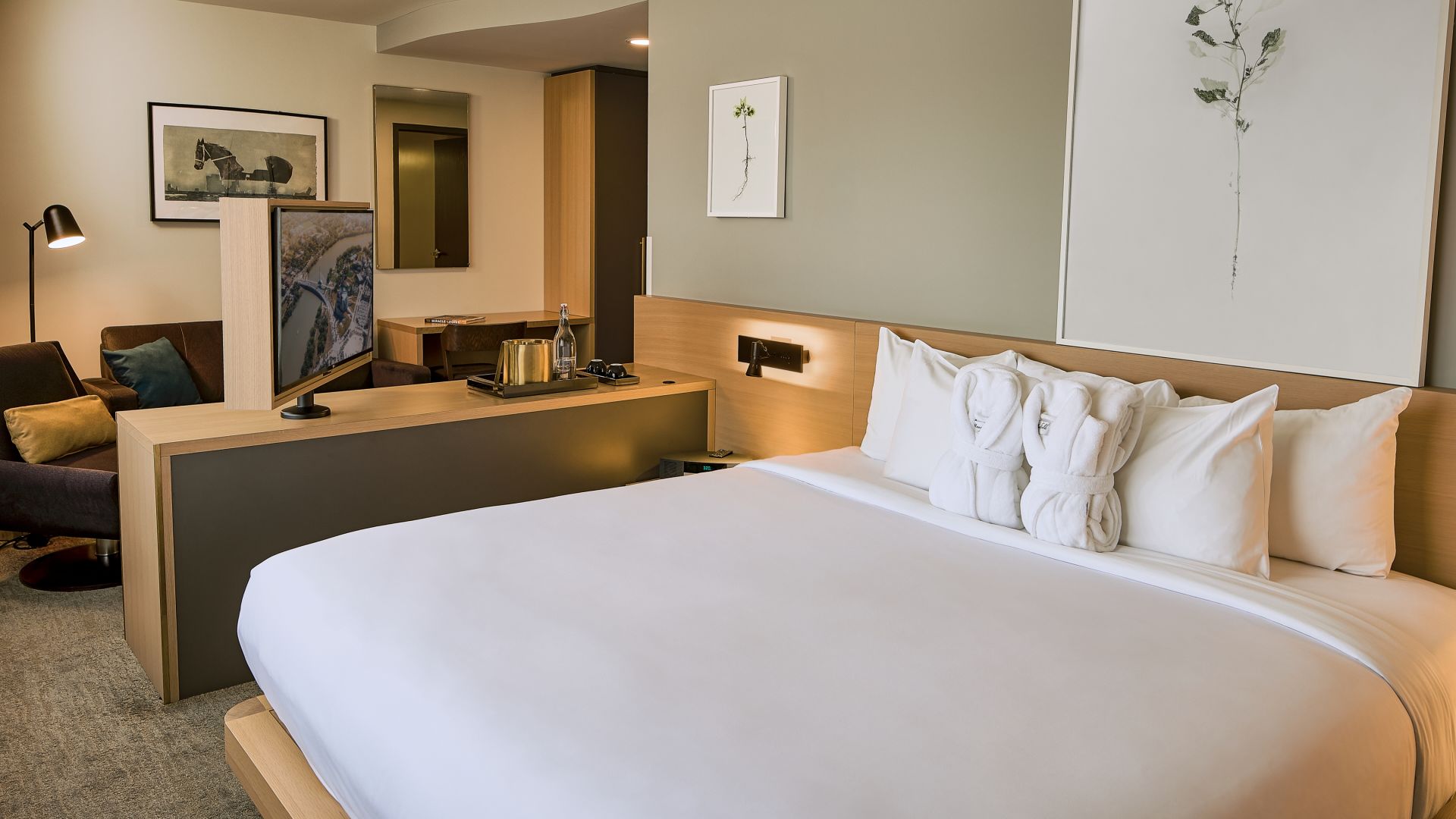 Silver Junior Suite featuring King Bed at Inn at the Forks
